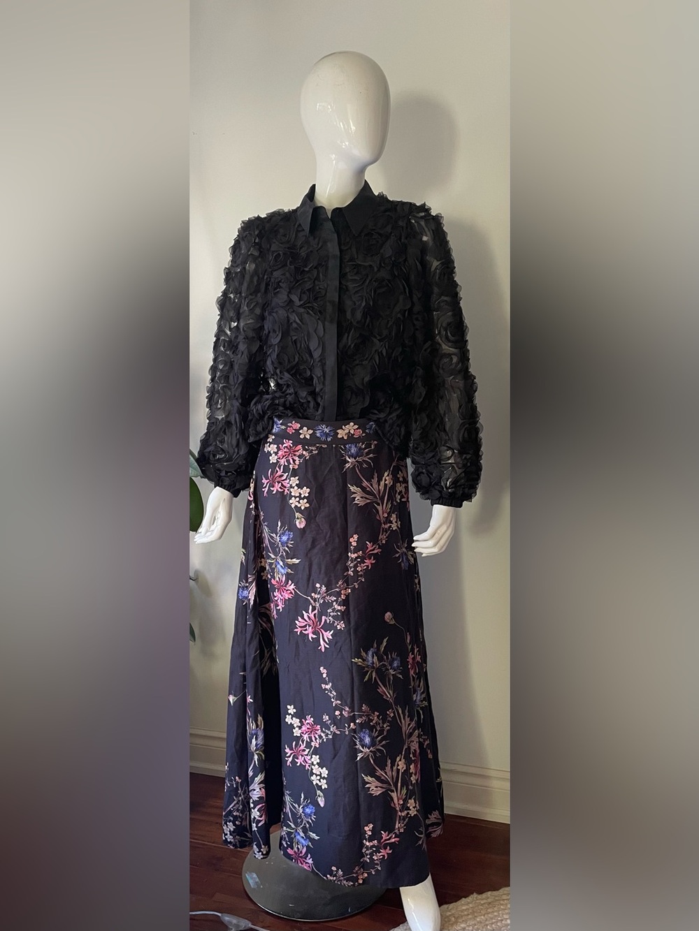 H&M Black Maxi Skirt with Pink & Blue Floral Print - Picture 4 of 7